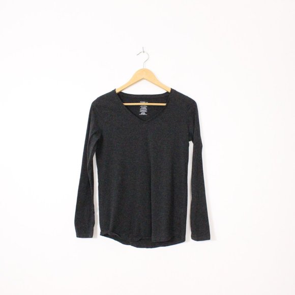 George Tops - *George V Neck Grey Long Sleeve